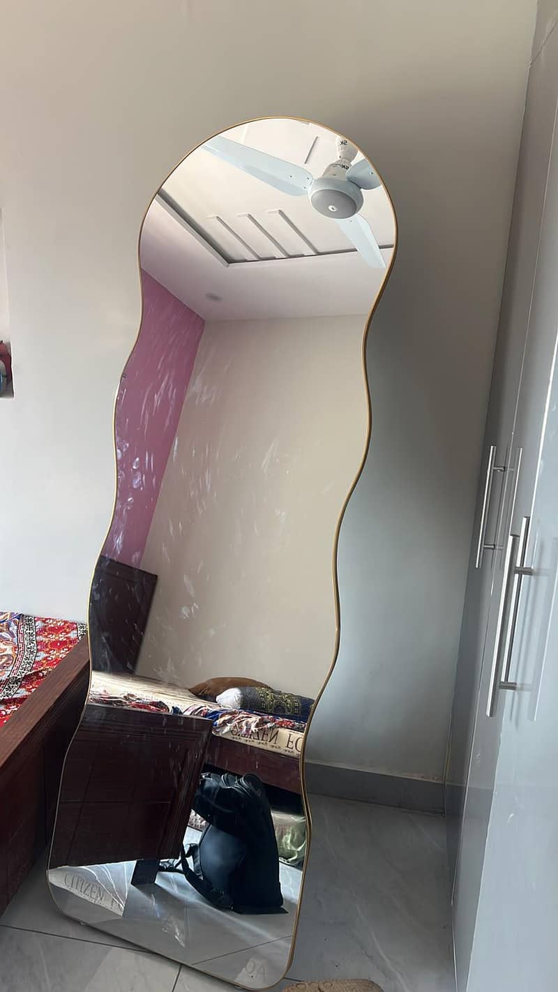 long mirror 1
