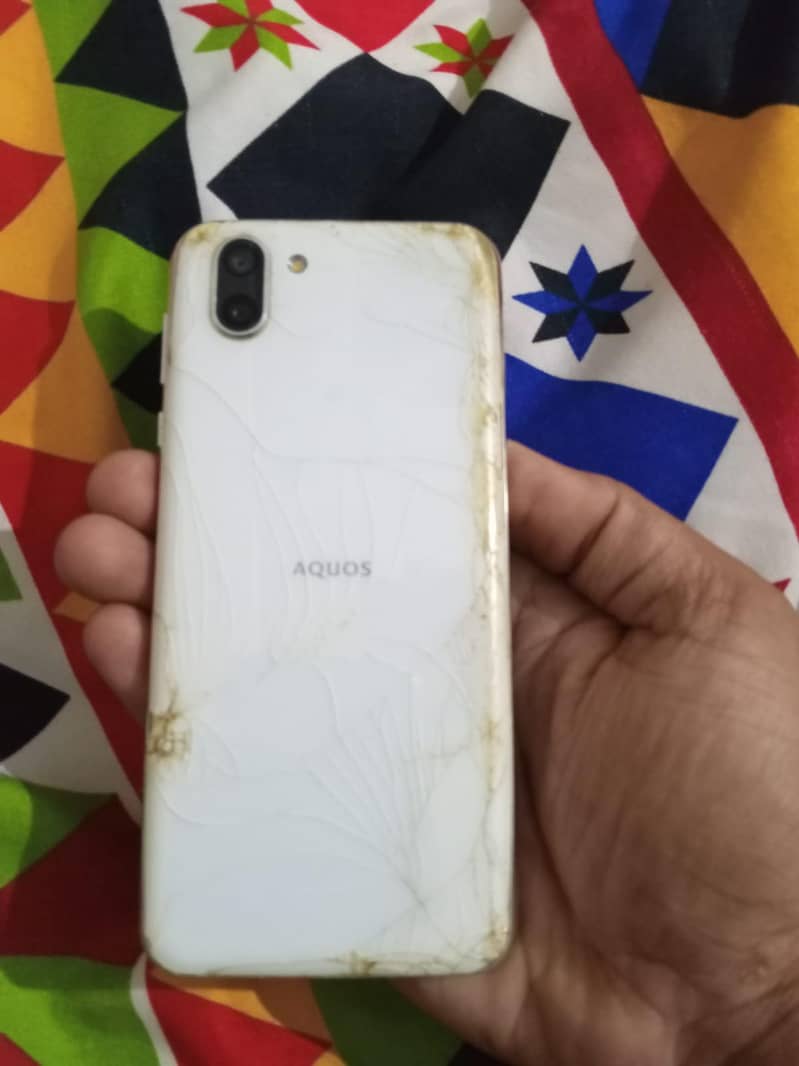Sharp Aquos R2 2
