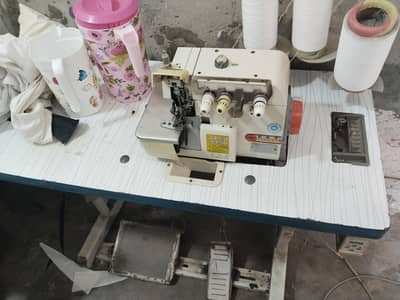 Overlock Machine 1 year used