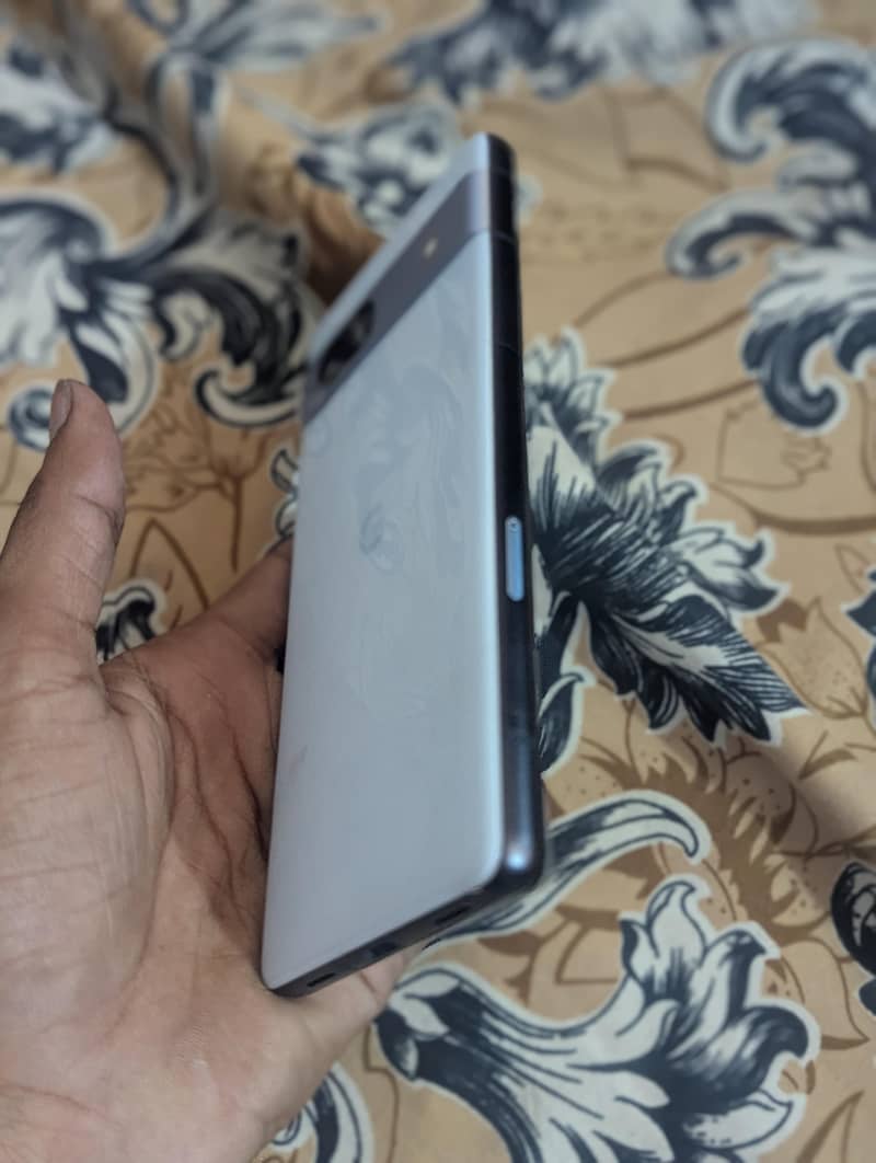 Google Pixel 7a 1