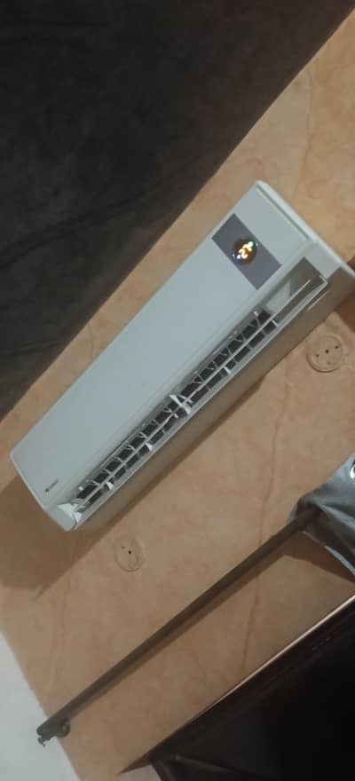 gree 1.5 ton ac invater nahi he good condition  genven