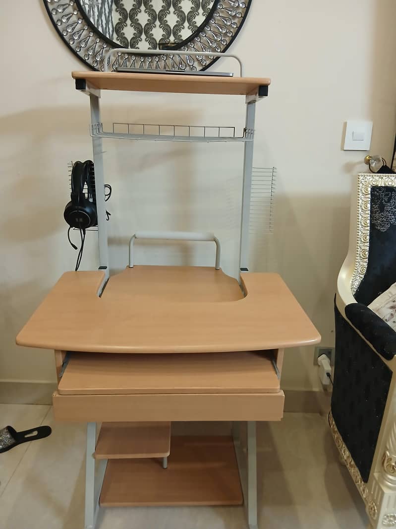 computer table 0