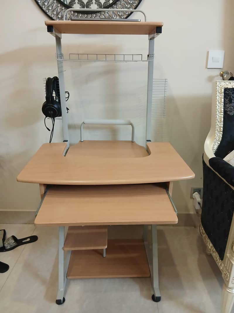 computer table 2