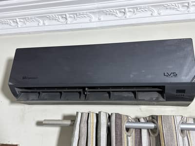 Dawlance Ac   Lvs in running condition