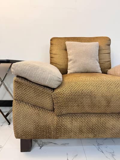 MoltyFoam 5-Seater Sofa Set – Premium Quality & Excellent Condition
