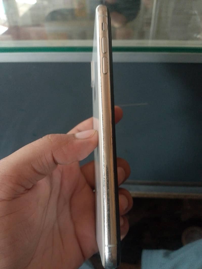 Apple iPhone X 2