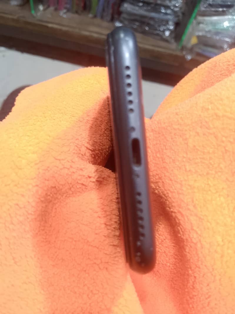 iphone 11 4