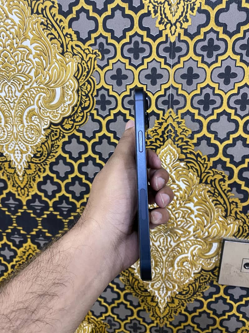 Apple iPhone 14 plus 4