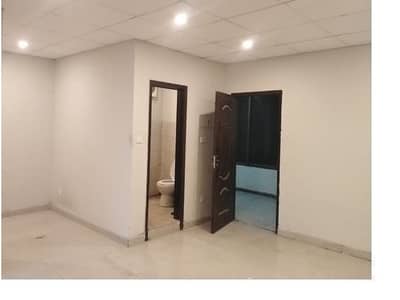 Area 350 Square Feet Brand New Corporation Office Available For Rent In Main Boulevard Road Gulberg 3 Lahore