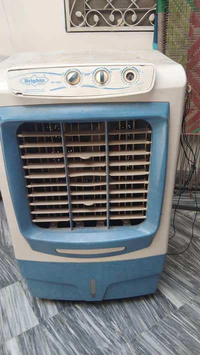 DC solar air cooler. . . 0.3.3. 3. 9.8. 1.7. 2.6. 0. .
