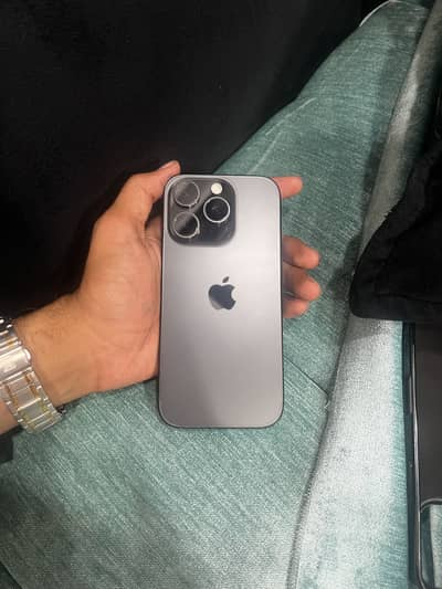 Apple iPhone 16 Pro
