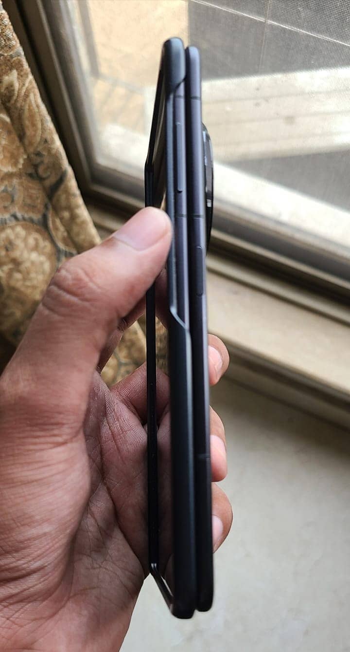 Honor Magic V3 3