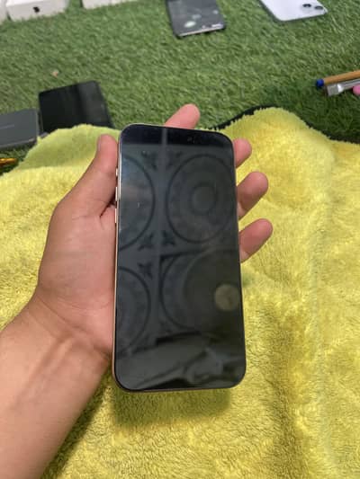 i phone 16pro maxx non pta LLA non active
