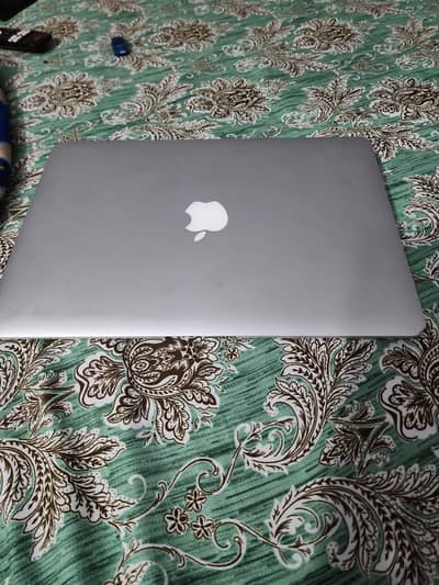 Macbook Air 13 inch 2017 model