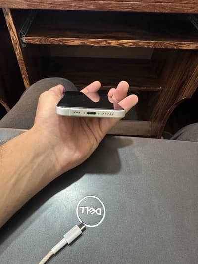 Apple iPhone 15