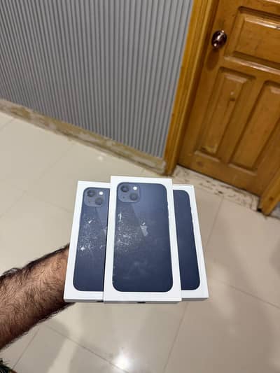 Apple iPhone 13
