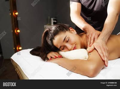I am 24 year old har kaam karonga discription ma number ha job ki need