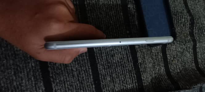 Apple iPhone 8