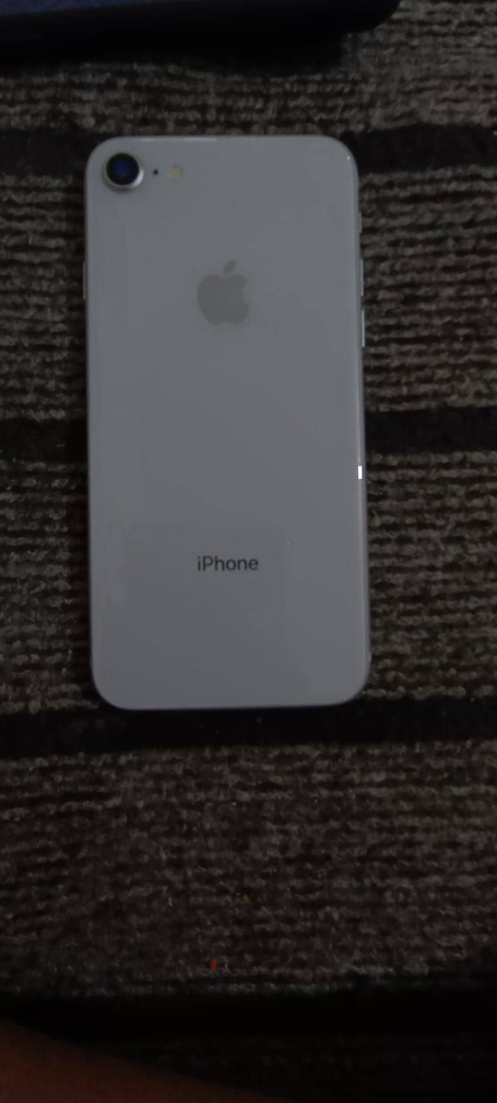 Apple iPhone 8 1