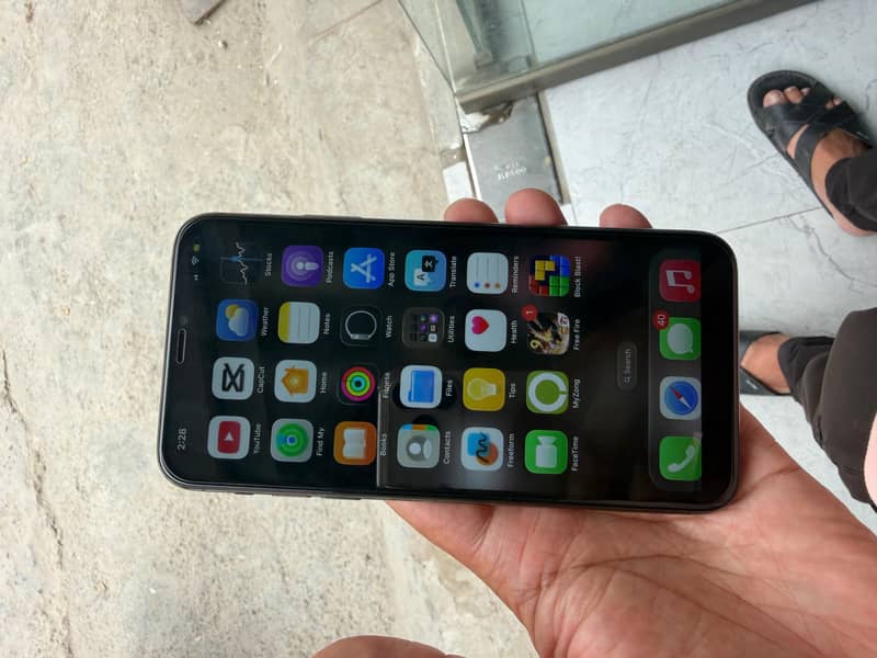 Apple iPhone 11 Pro Max 0