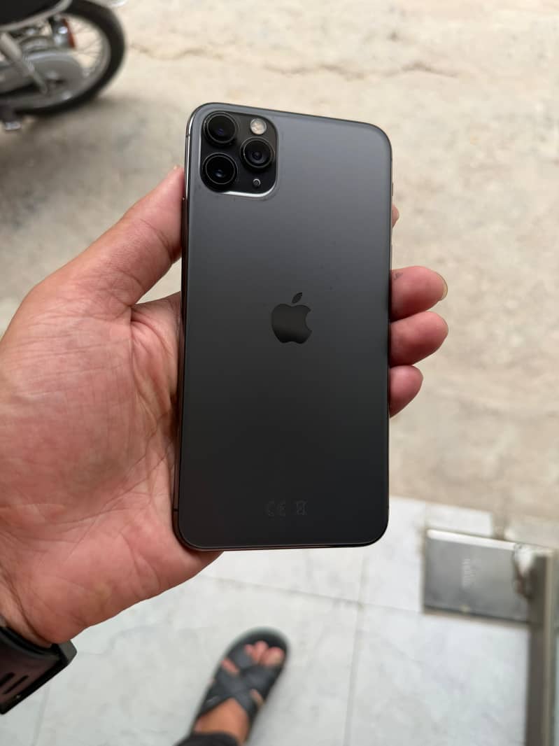 Apple iPhone 11 Pro Max 1