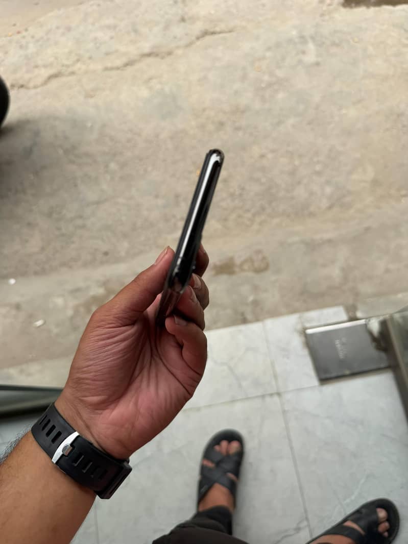 Apple iPhone 11 Pro Max 6