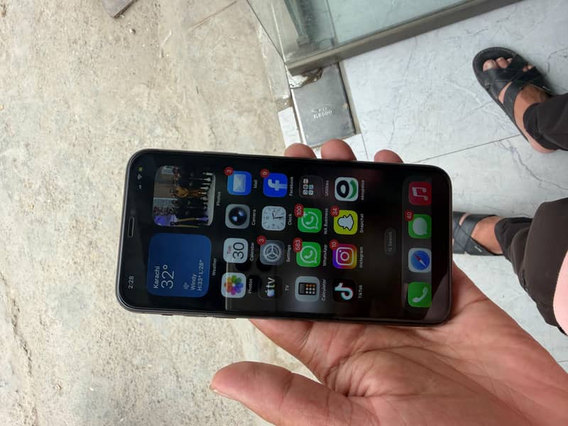 Apple iPhone 11 Pro Max 8