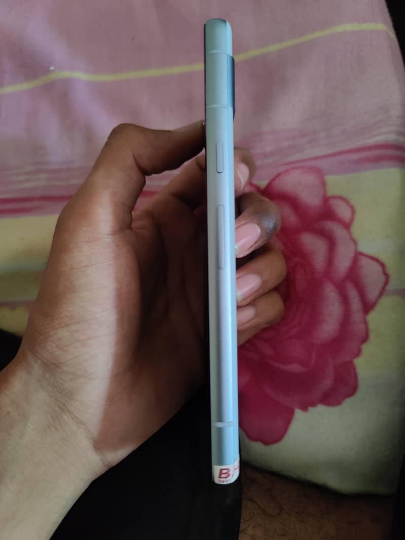 Google Pixel 7a 2