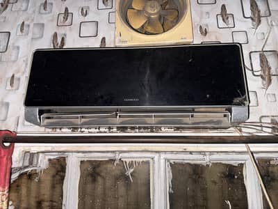 Kenwood 1 ton split ac good condition 10/9.5