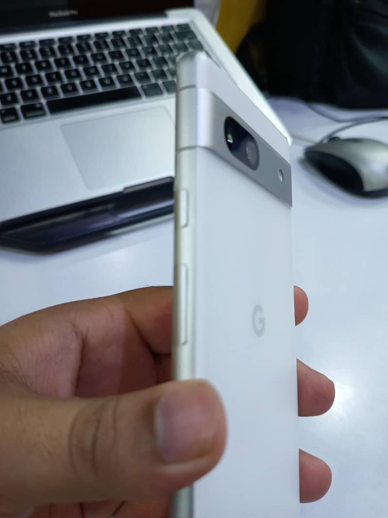Google Pixel 7a 4