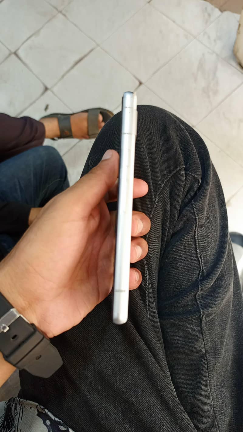 Google Pixel 7a 3