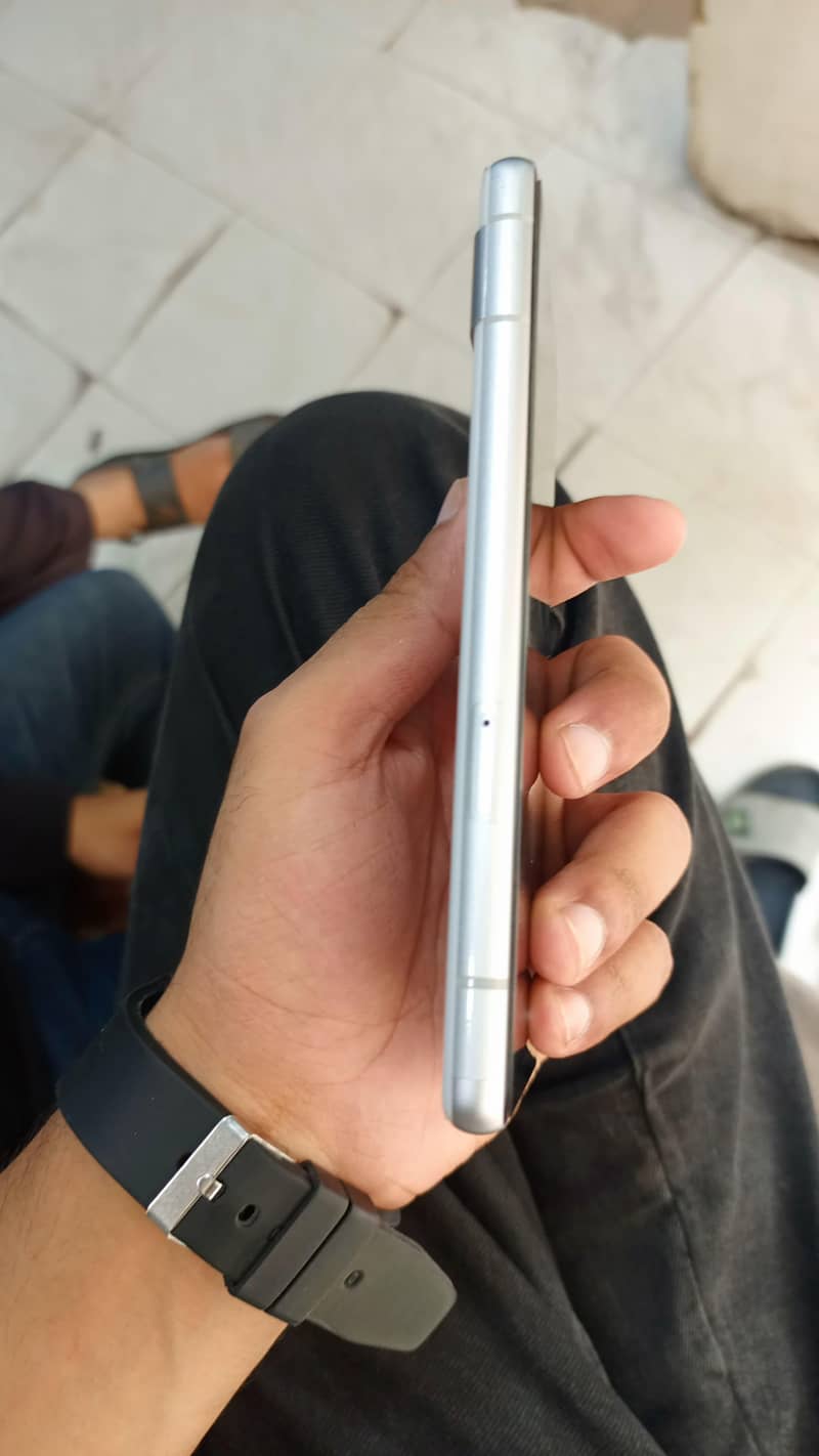 Google Pixel 7a 4