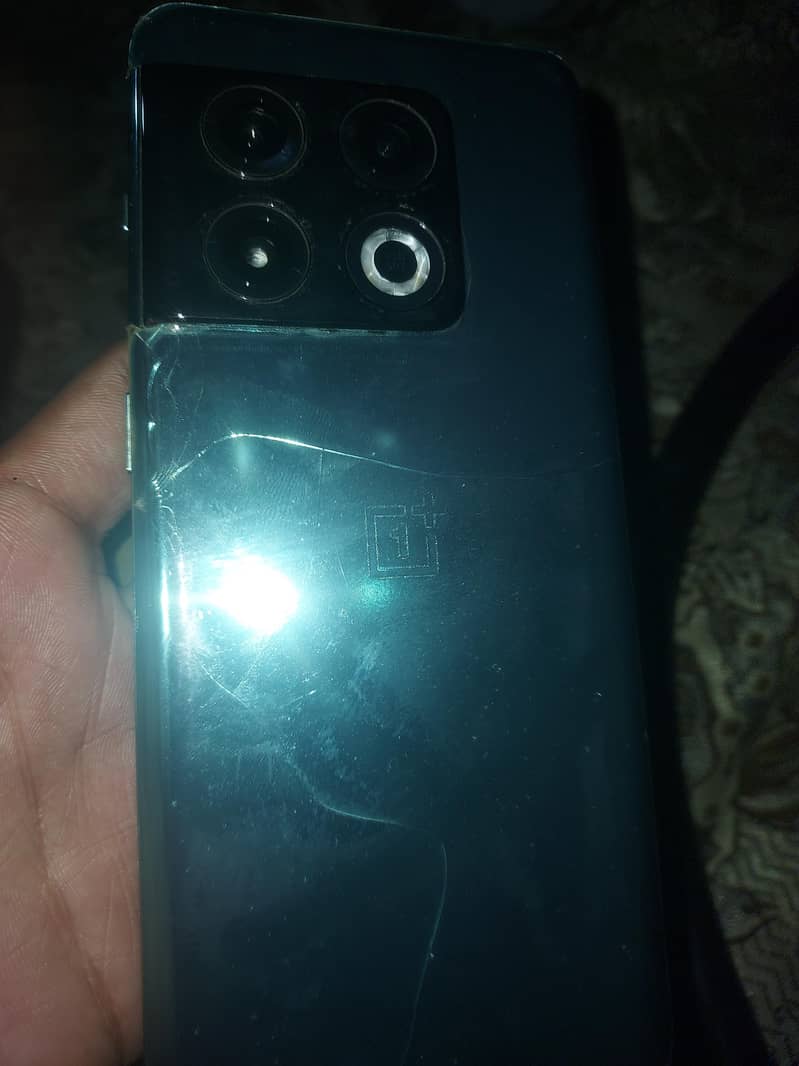 One Plus 10 Pro 1