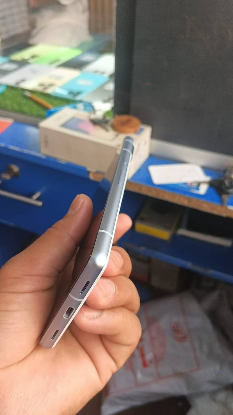 Google Pixel 7a 3