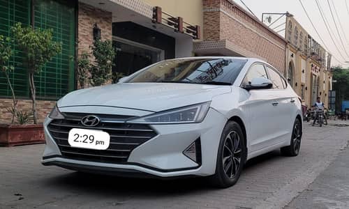 Hyundai Elantra 2022