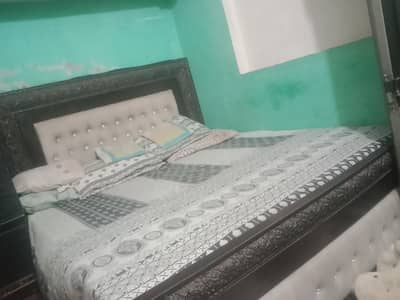 king size bed. . . 03321530940