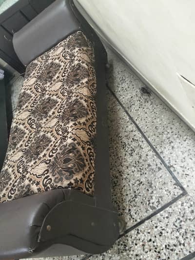 Elegant Settee / Setti Bench Sofa for Sale