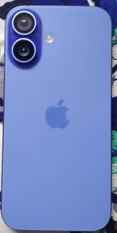 Apple iPhone 16