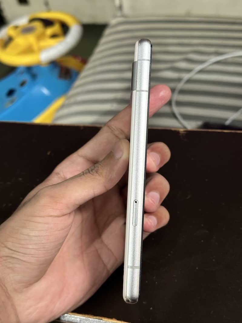Google Pixel 7a 3