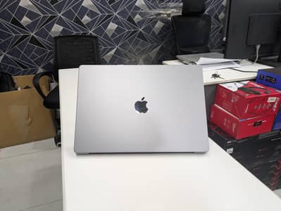 MacBook Pro 16" M1 Pro M1 Max M2 Pro M2 Max