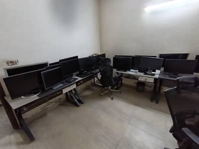 Office Table and LCDS 10/10 Condition