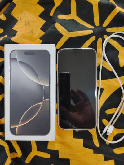 Apple iPhone 16 Pro Max