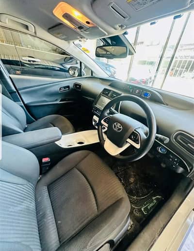 Toyota Prius 2016