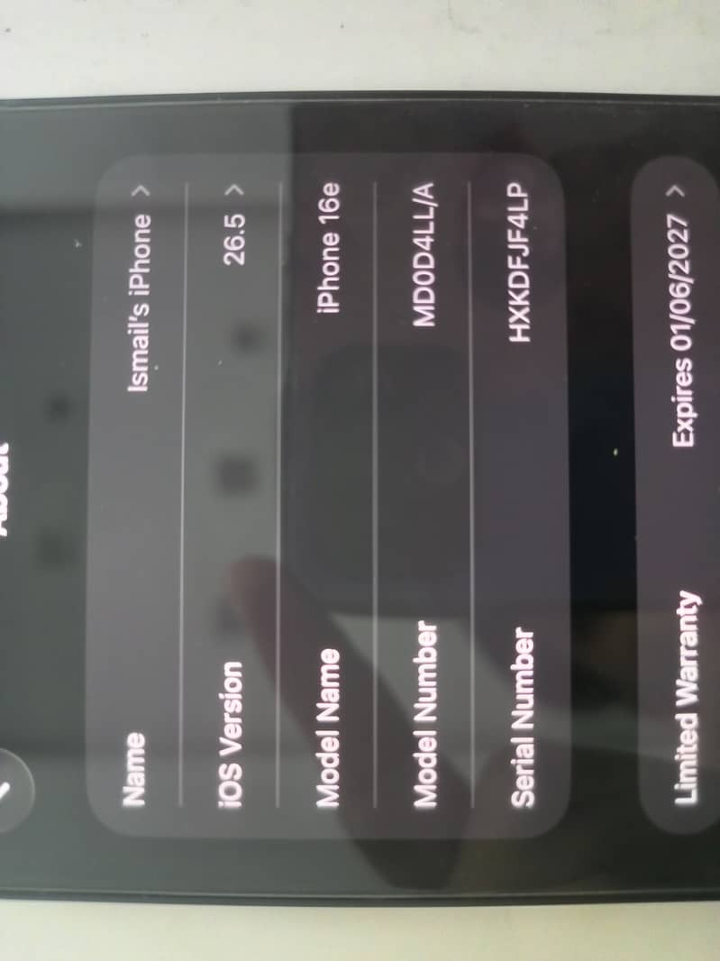 Apple iPhone 16e 6