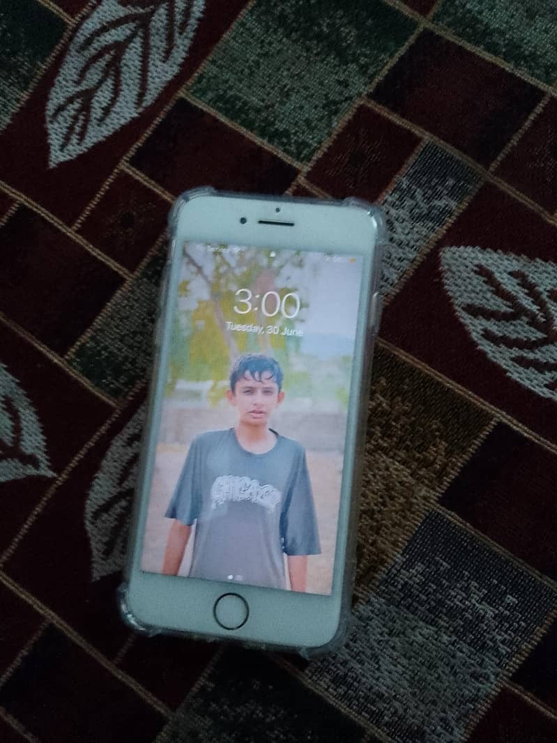 Apple iPhone 7 4