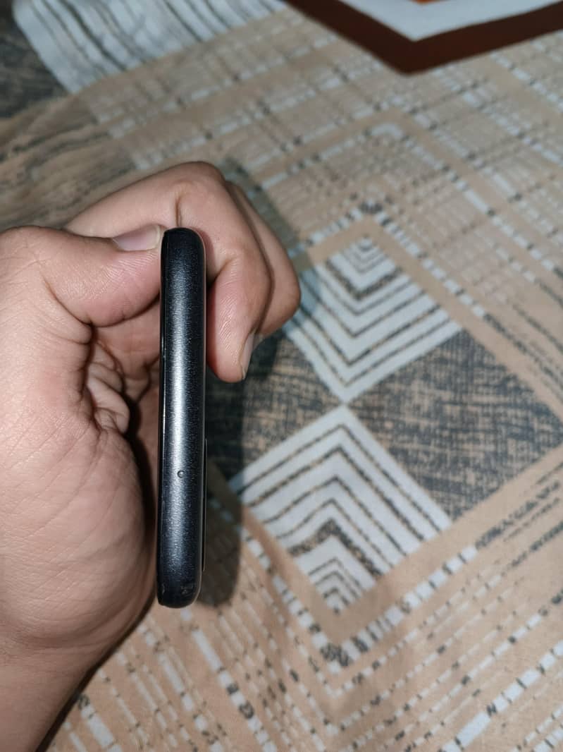 Google Pixel 5 4