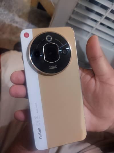ZTE Nubia Focus Pro 5G 8GB 256GB Cond 8/10 With Box great battery