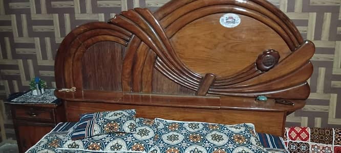 wooden bed set