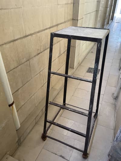 Ghora_Stand 4.5 feet High