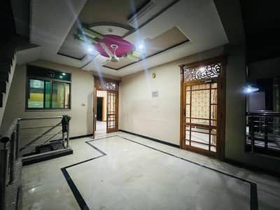 6 Marla First floor availabile for rent